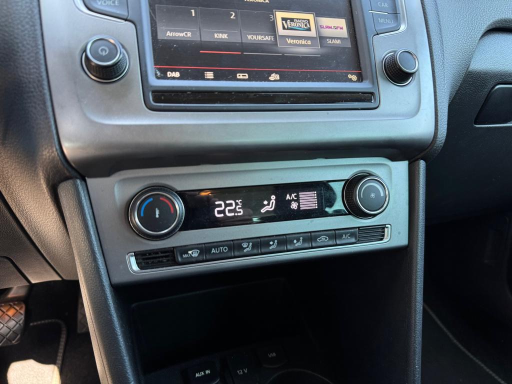 Volkswagen Polo 1.2 tsi lounge * cruise control * stoelverwarming * dab