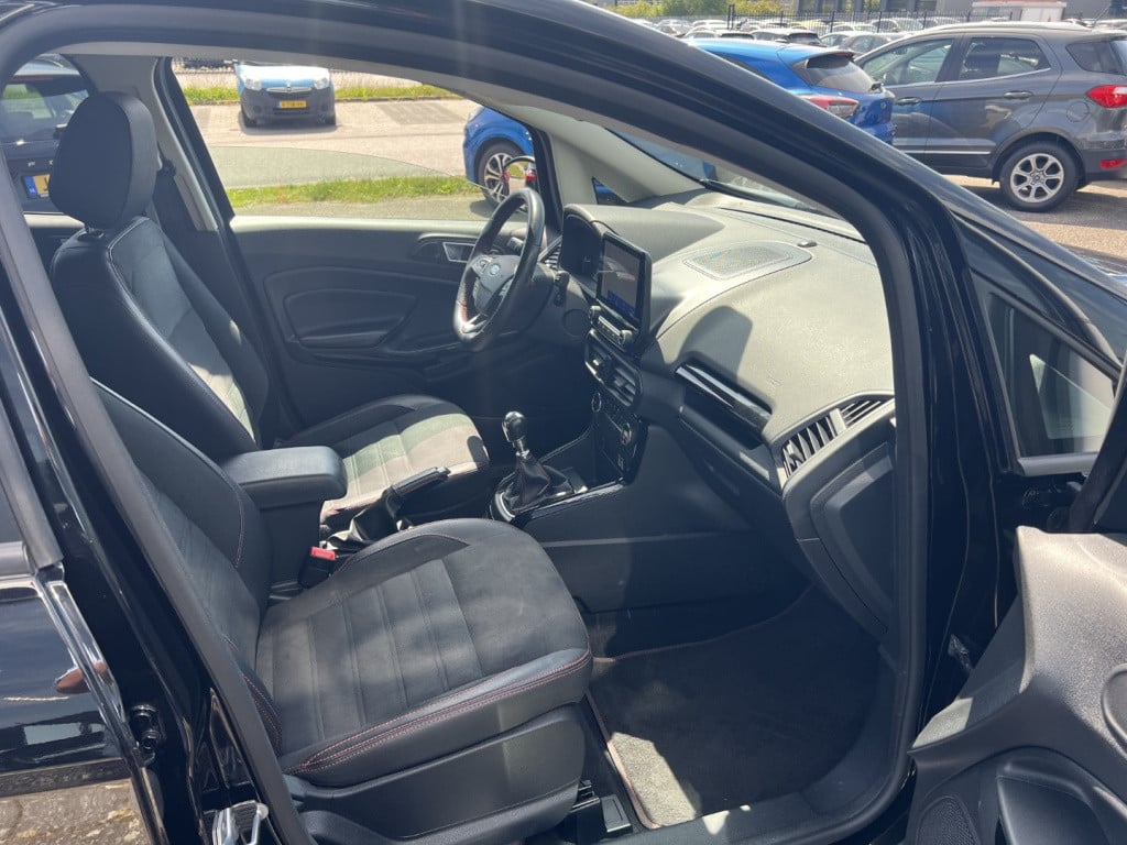 Ford Ecosport 1.0 ecoboost 125pk st-line black ,trekhaak , voorruitverwarmi