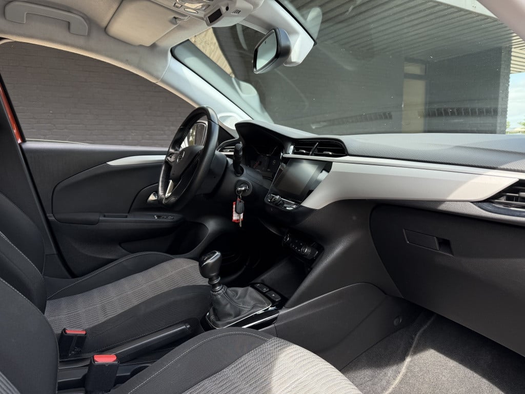 Opel Corsa 1.2 turbo edition // 100pk // led koplampen //