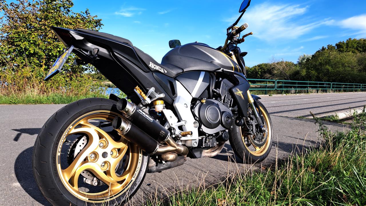 Nette Honda CB1000R