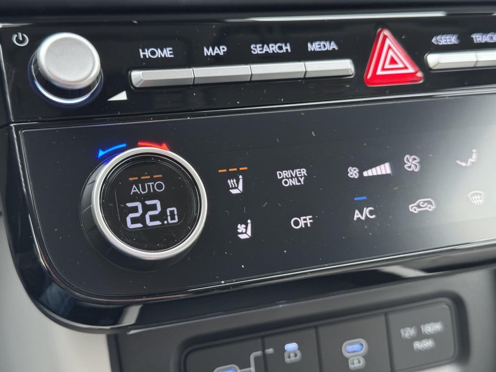 Hyundai Tucson Hybrid 1.6 t-gdi hev premium light grey interior