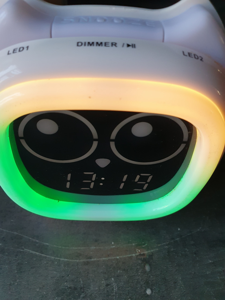 Zgan itoma addo kinder/slaapwekker met kleurrijke LED-verlichting....
