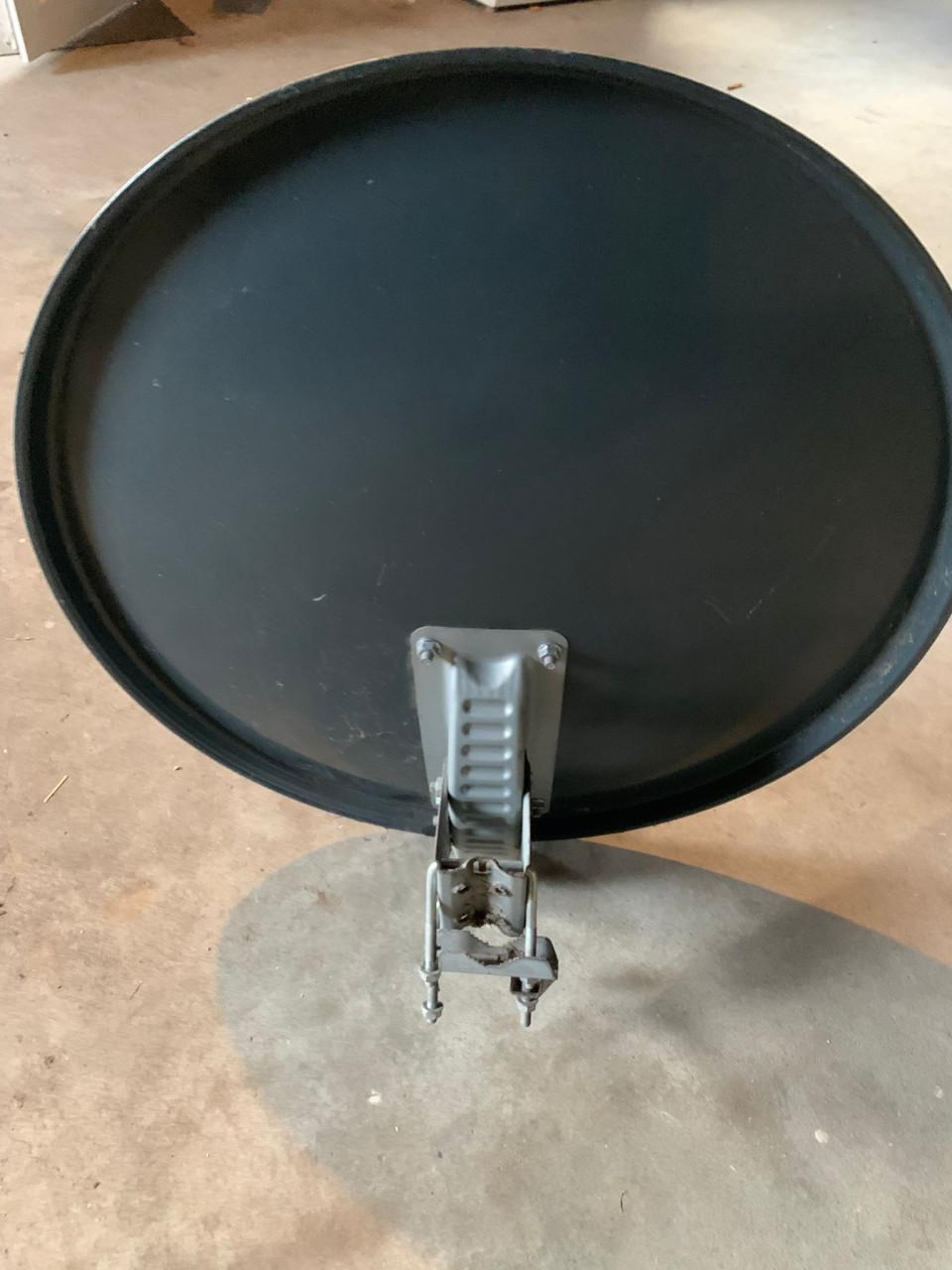 Satellietschotel met toebehoren