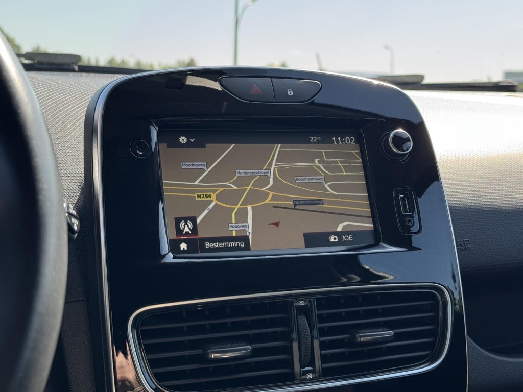 Renault Clio 0.9 tce intens | navigatie | led koplampen | keyless entry | c