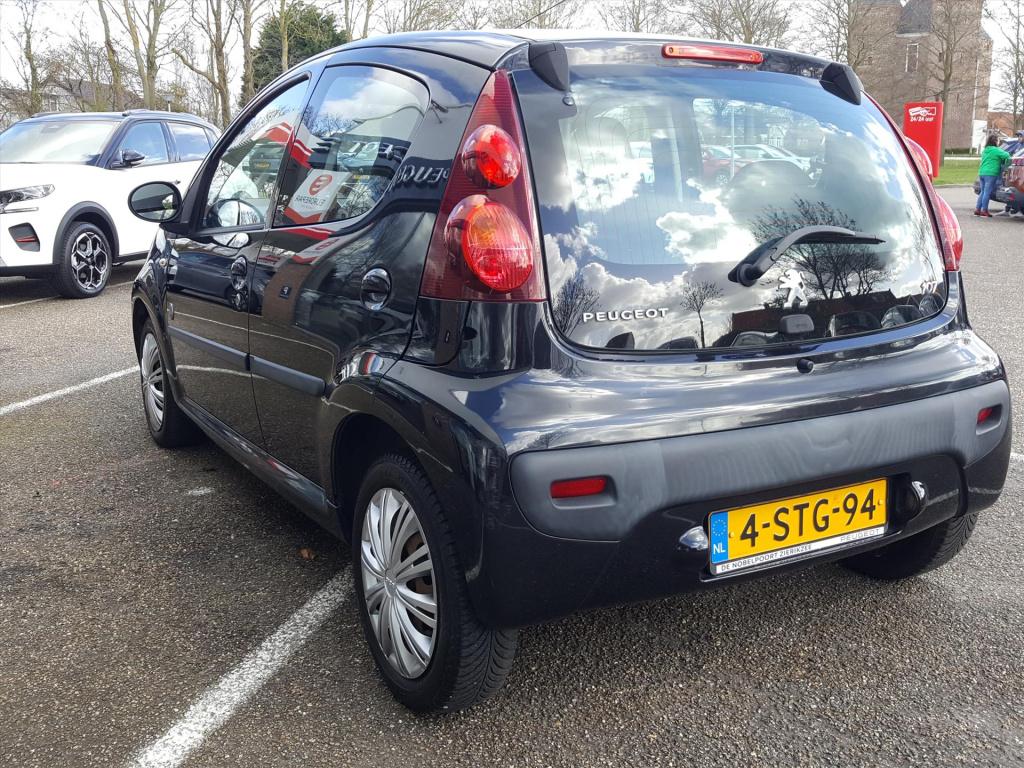 Peugeot 107 1.0 68pk 5d envy airco | elektrische ramen | centrale vergrende