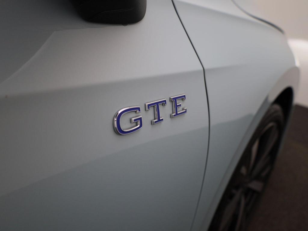 Volkswagen Golf 1.5 ehybrid gte | automaat | panoramadak | navigatie | appl