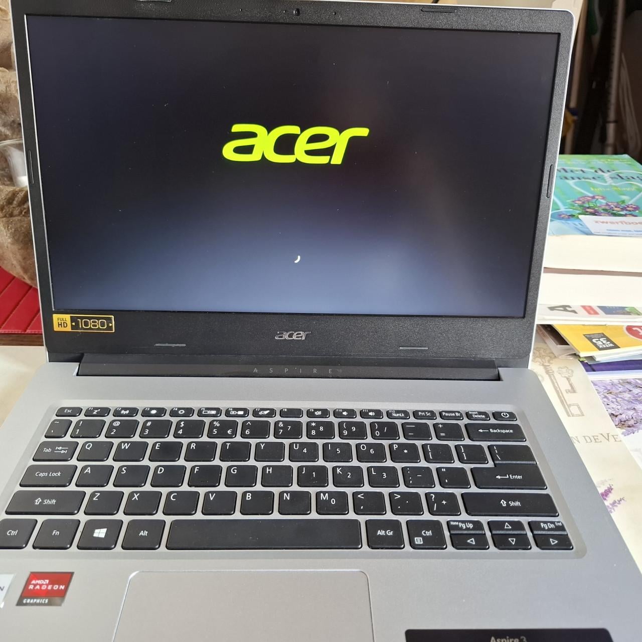 Nette laptop ACER Aspire 3 eventueel met extra LG Flatron monitor