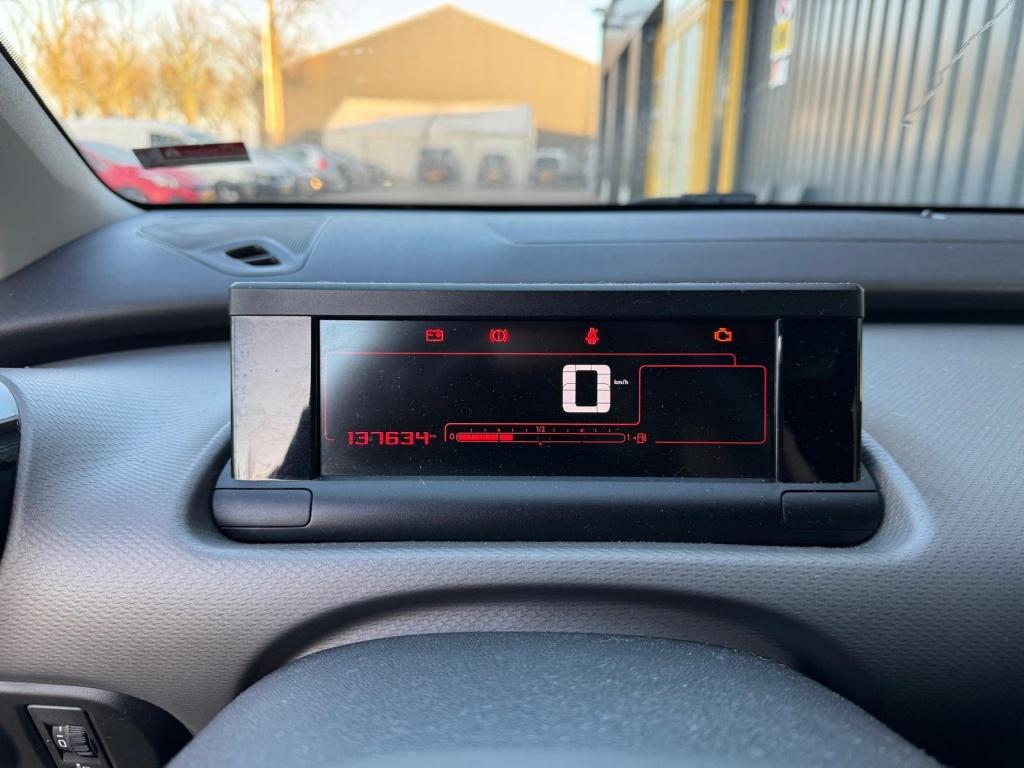 Citroen C4 Cactus 1.2 puret. rip curl