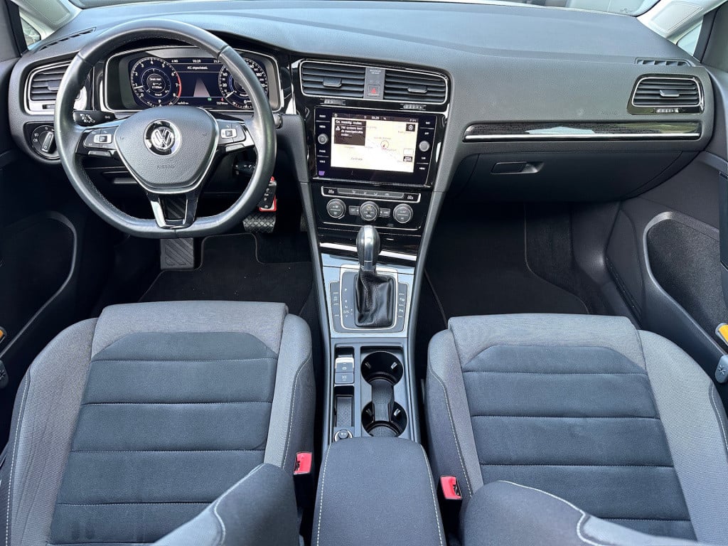 Volkswagen Golf 1.5 tsi 150pk dsg highline | panoramadak | virtual cockpit 