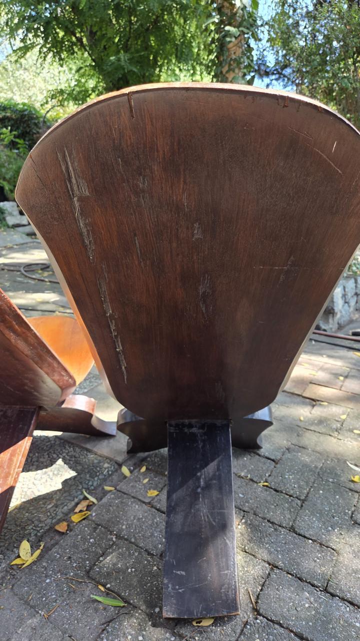 Houten stoelen met sculpturen - Uniek!