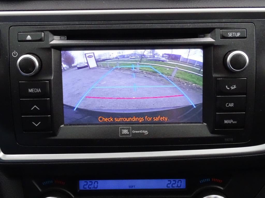 Toyota Auris 1.8 hybrid lease pro | pano | stoelverwarming | camera