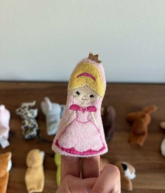Set van 14 verschillende vingerpoppetjes | o.a. van Hema