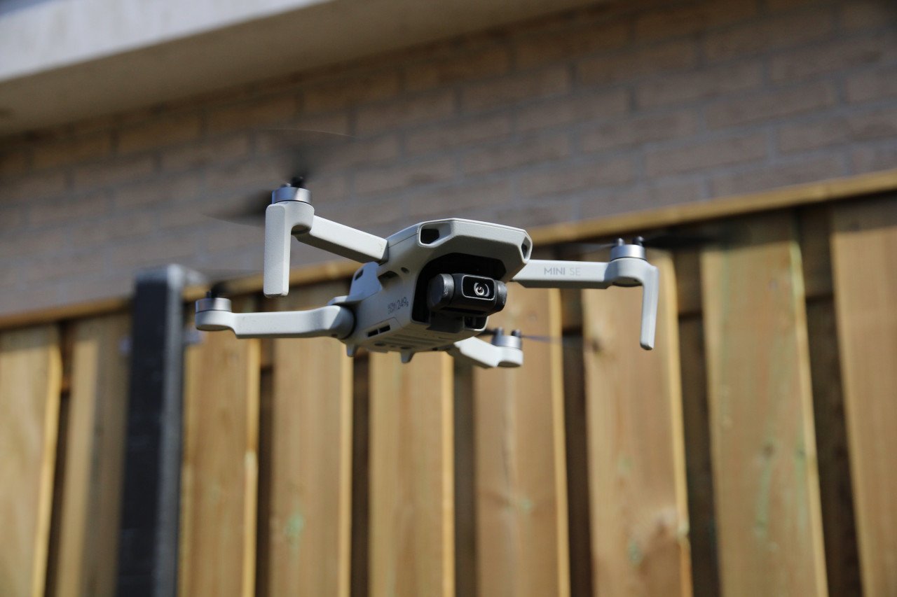 DJI Mini SE drone