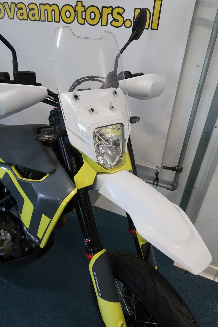 Husqvarna 701 Supermoto 2021 BTW motor