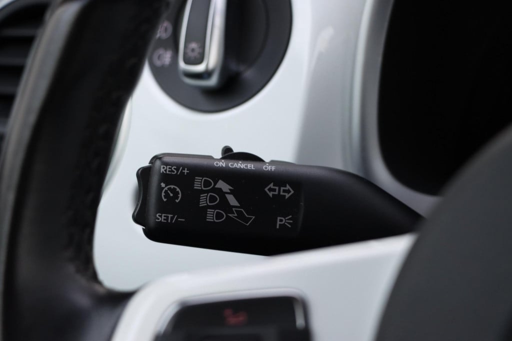 Volkswagen New Beetle 1.2 tsi exclusive series 105pk