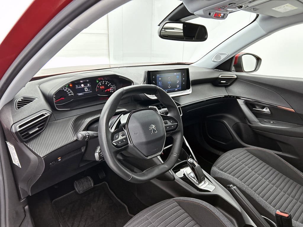 Peugeot 2008 130 pk automaat active pack | camera | parkeersensoren | apple