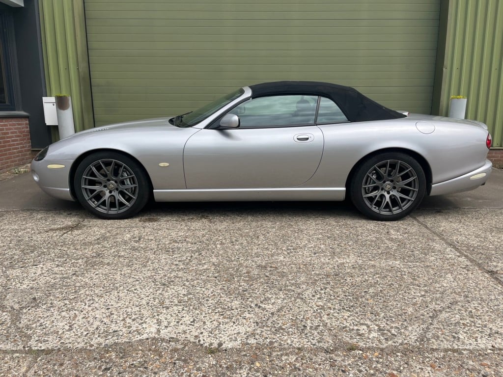 Jaguar Xk xkr 4.2 v8 supercharged convertible