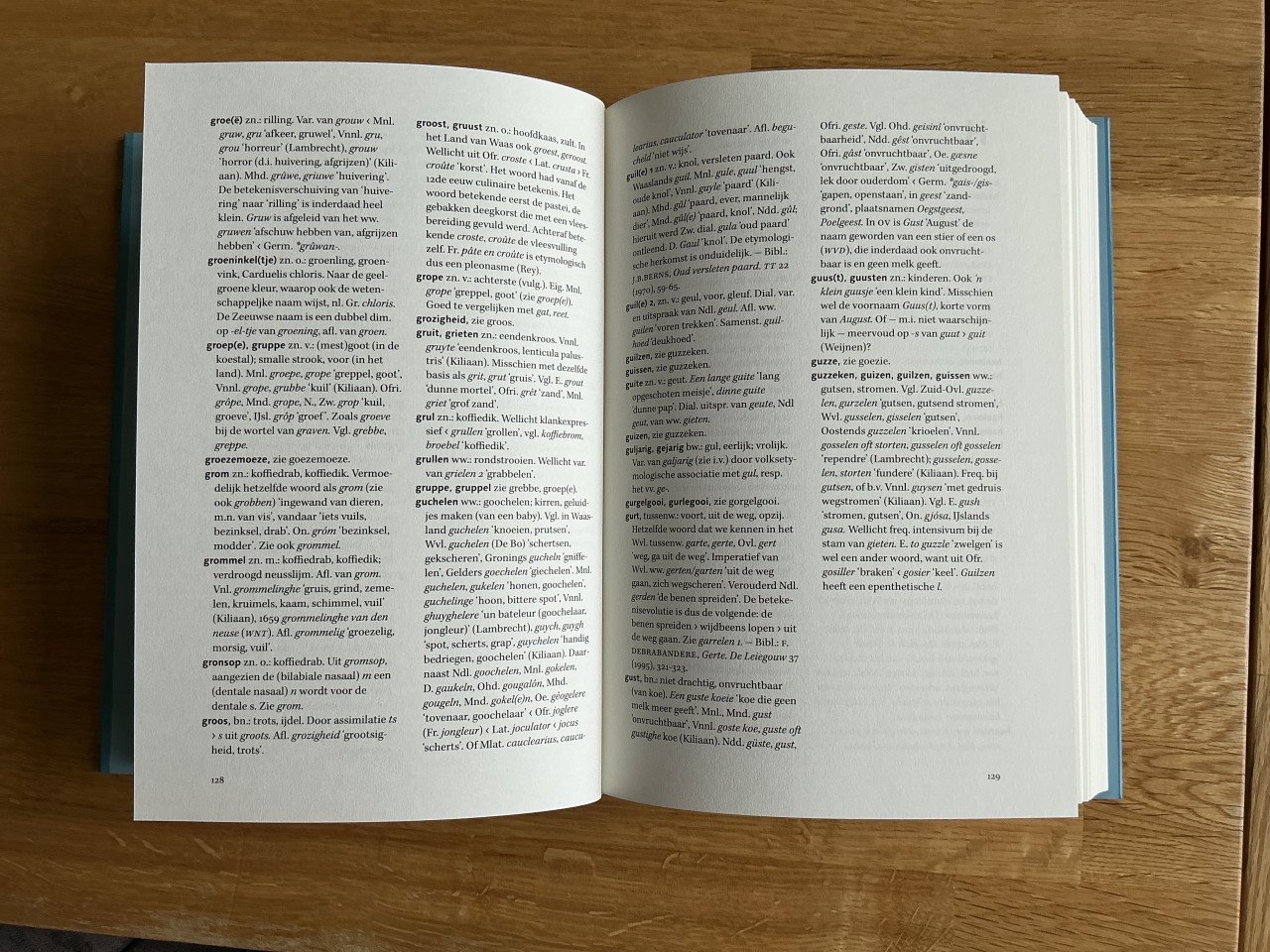 Zeeuws etymologisch woordenboek van Dr. Frans Debrabander
