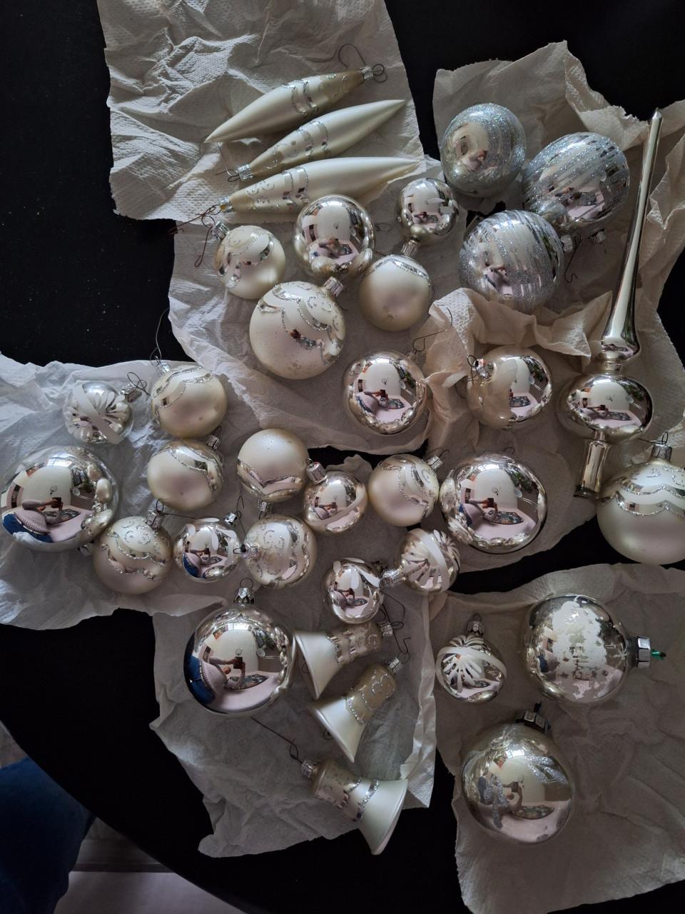 Kerstboomballen,  kerstballen en piek. Glas