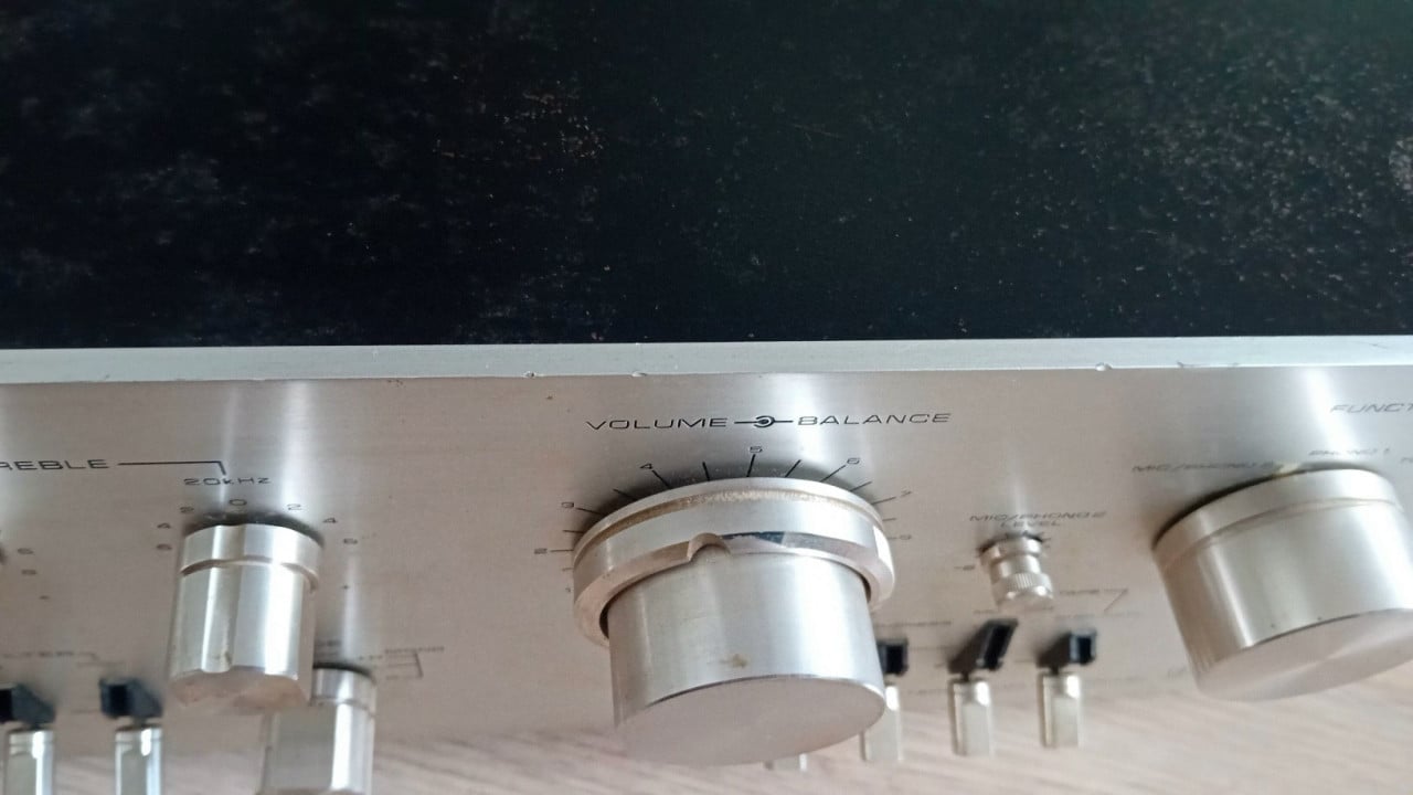 Pioneer SA-8500 stereo amplifier. Versterker.