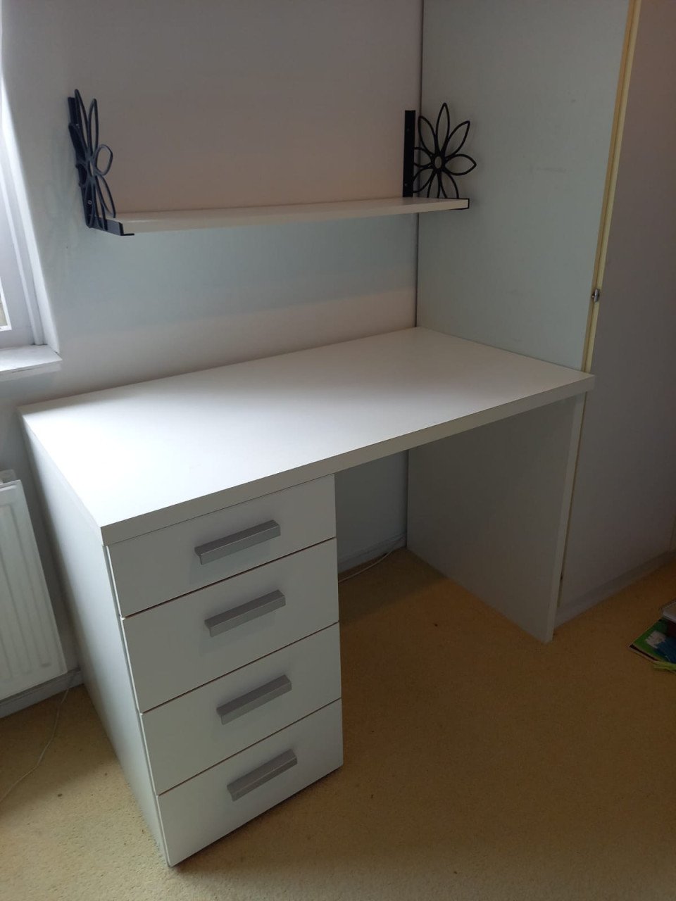 Bureau voor de kinderkamer