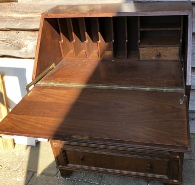 SECRETAIRE met opbergruimte en laden
