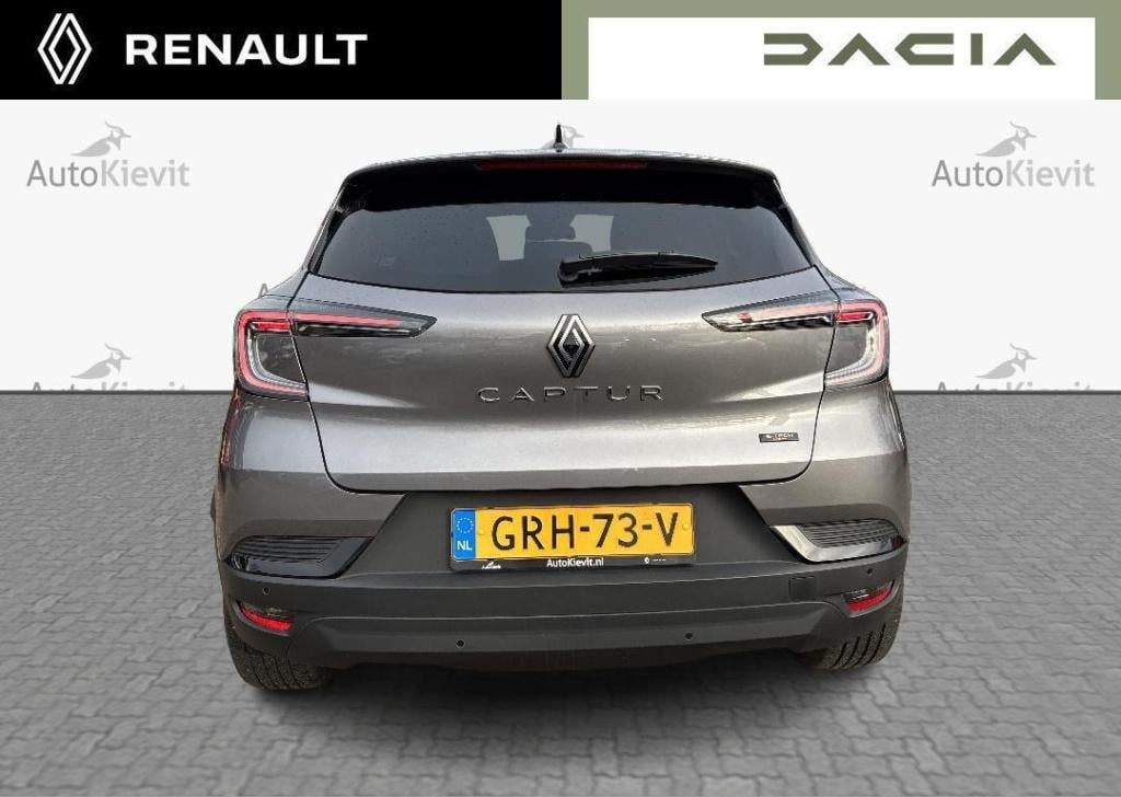 Renault Captur 1.6 e-tech full hybrid 145 techno - demo