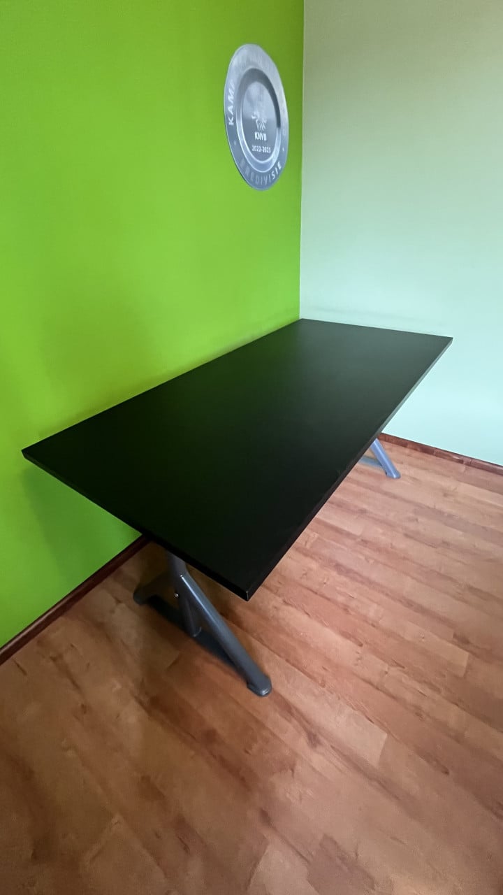 Ikea IDASEN Bureau, zwart/donkergrijs, 160x80 cm