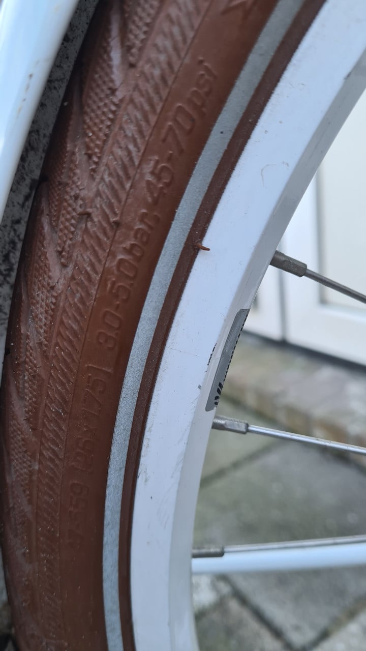 Mooi meisjes fiets Cortina U4 met 3 versnellingen- 26 inch