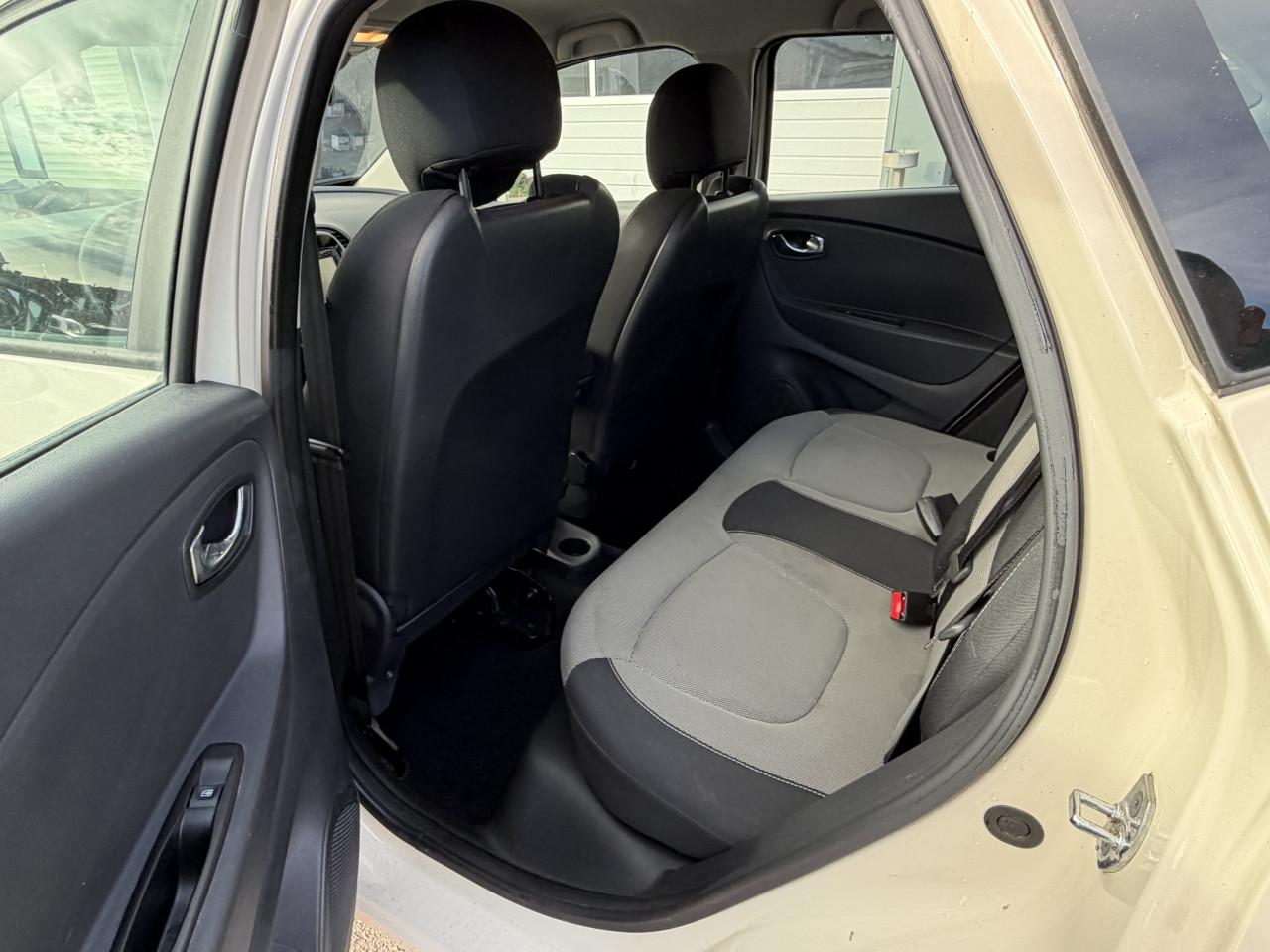 Renault Captur 0.9 Tce Bouwjaar 2016 NAP AIRCO ! ! !