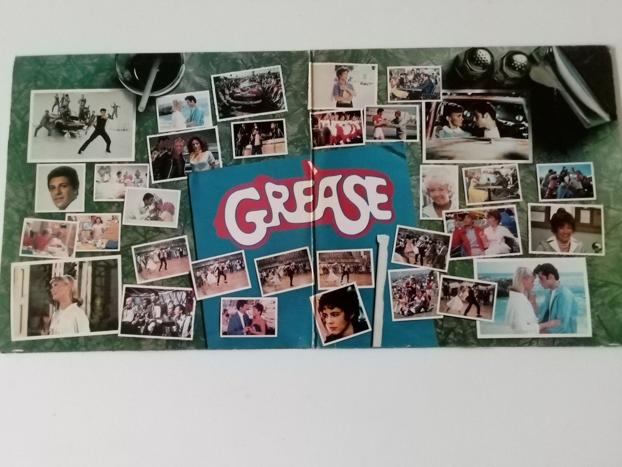 Set van 4 LP's o.a. Grease, Kate Bush, Meatloaf, Diana Ross, The Police