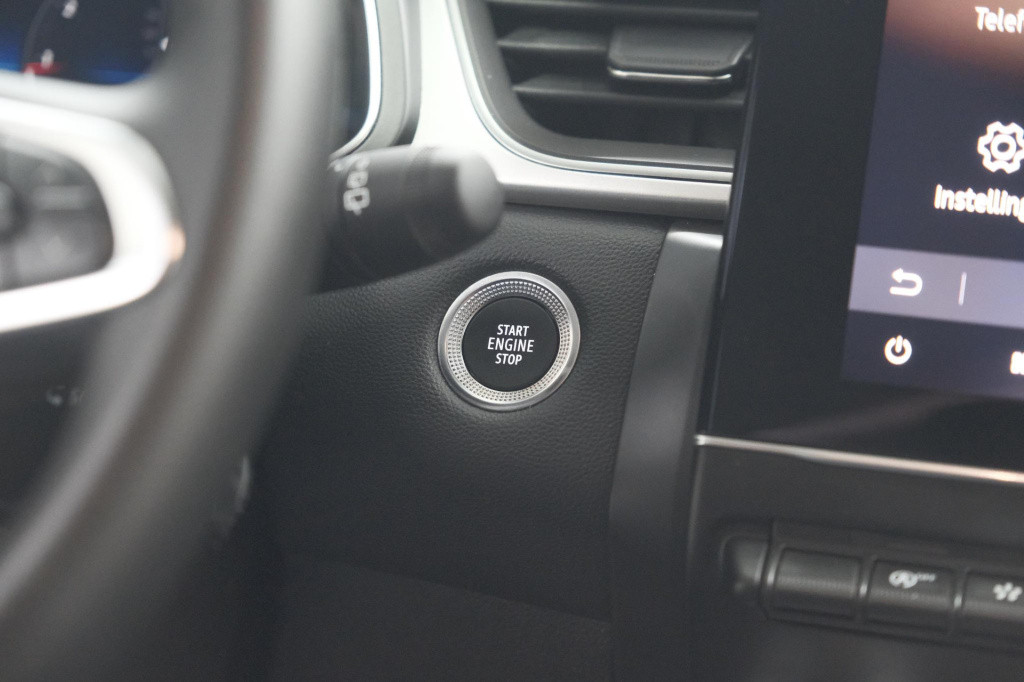 Renault Captur tce 90 techno | 360 camera | 9.3 inch grootscherm | apple ca