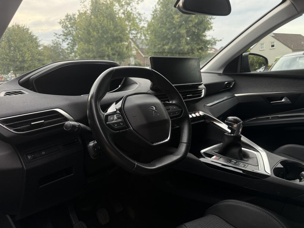 Peugeot 3008 1.2 puretech allure