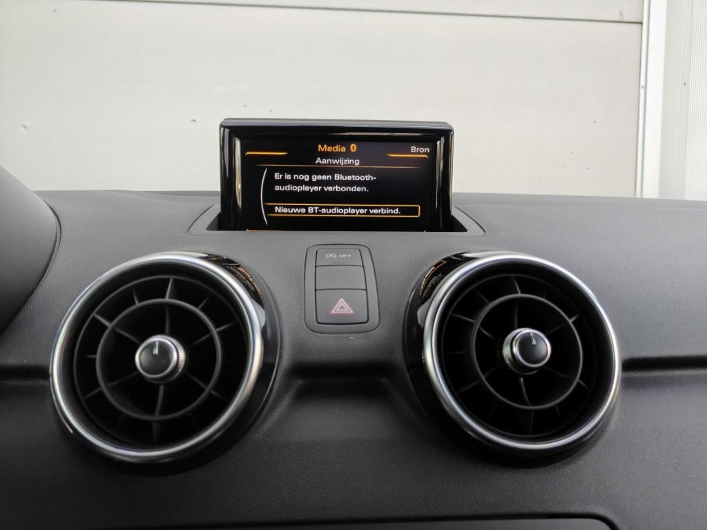 Audi A1 Sportback 1.0 tfsi sport s line edition