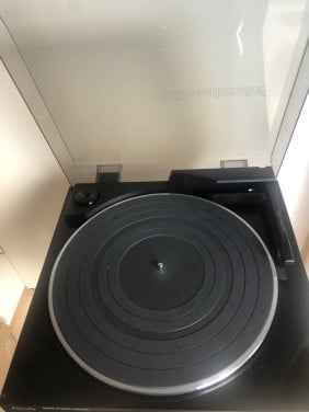 Tangentiale platenspeler van Philips FP775.