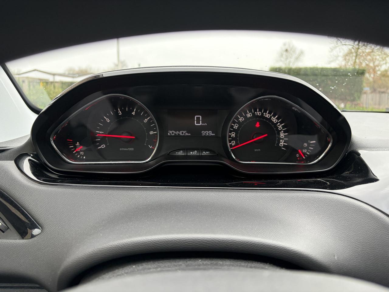 Peugeot 208 1.2vti 2013 5drs airco