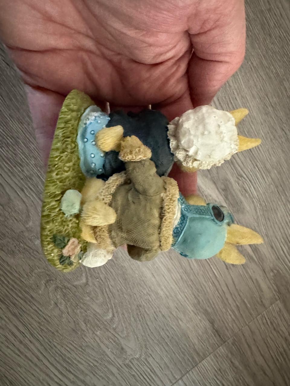 Beeldje “the Picnic” van Regency Fine Arts