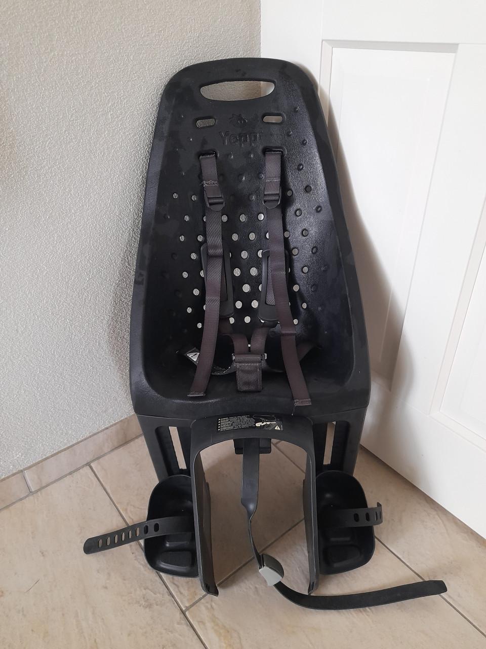 Thule yepp maxi easyfit achterzitje (in goede nette staat)