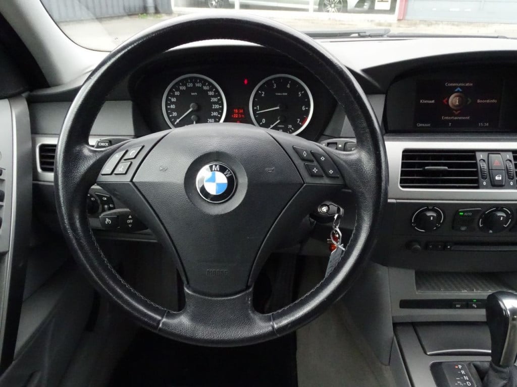 BMW 5 Serie 520i executive automaat 6 cilinder | youngtimer
