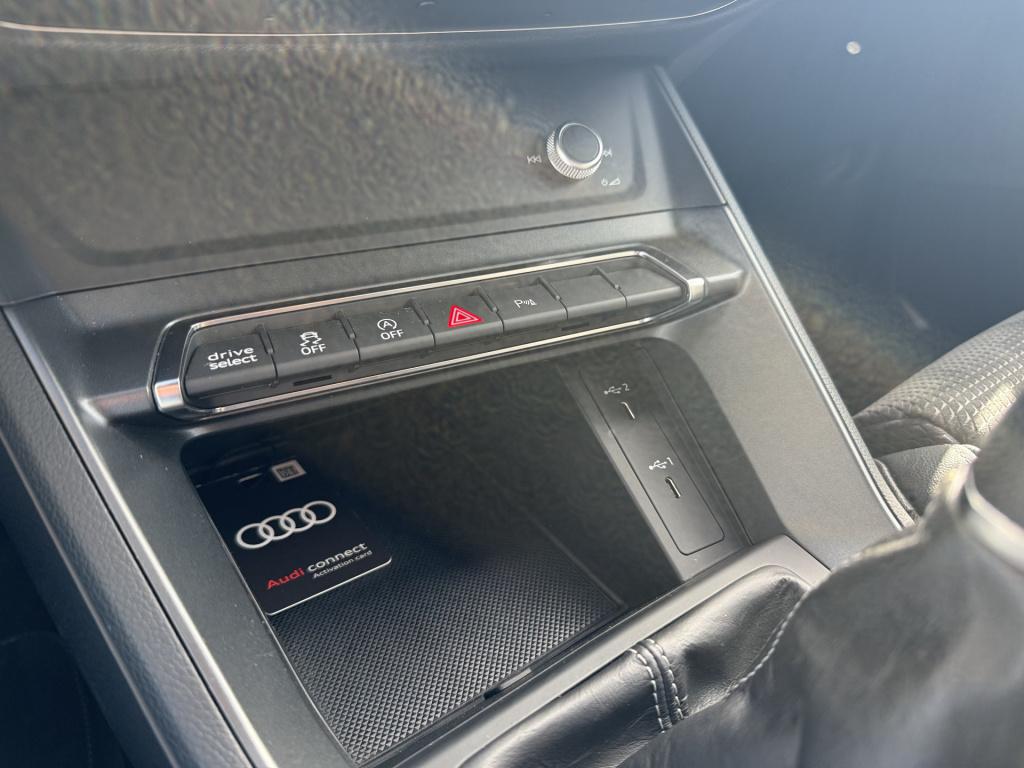 Audi Q3 sportback 35 tfsi 150pk s-edition s-line | trekhaak