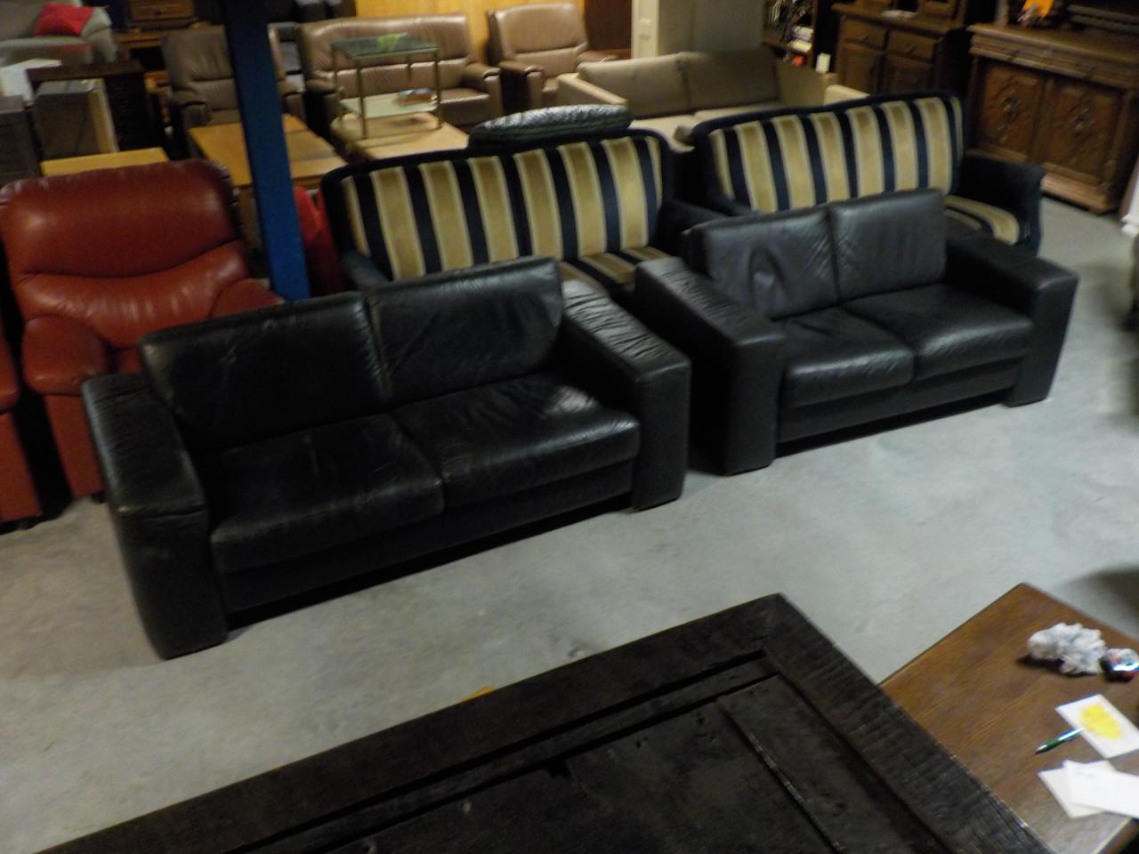 Leren 3 zit 195 cm + 2 zits 165 cm in goede staat