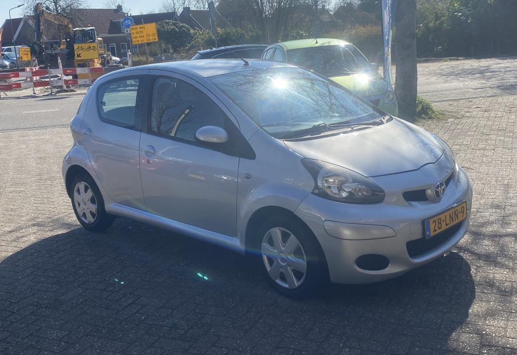 Toyota Aygo 1.0 12v vvt-i access | airco, parrot, incl. 3 maanden garantie,