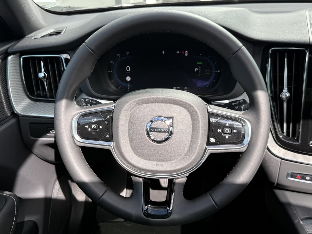 Volvo XC60 t8 455pk recharge black edition| full options !!