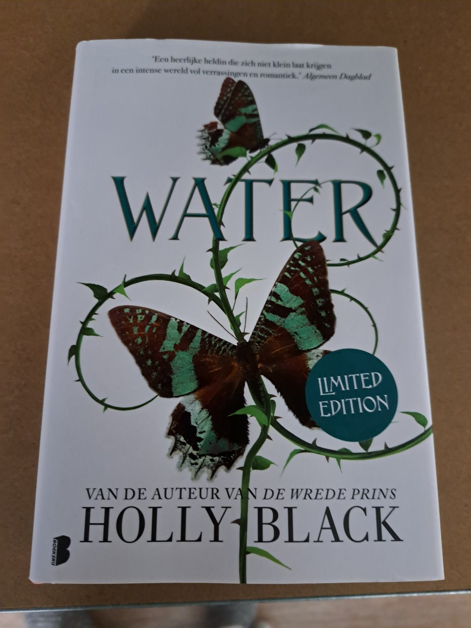 Water holly black limited edition