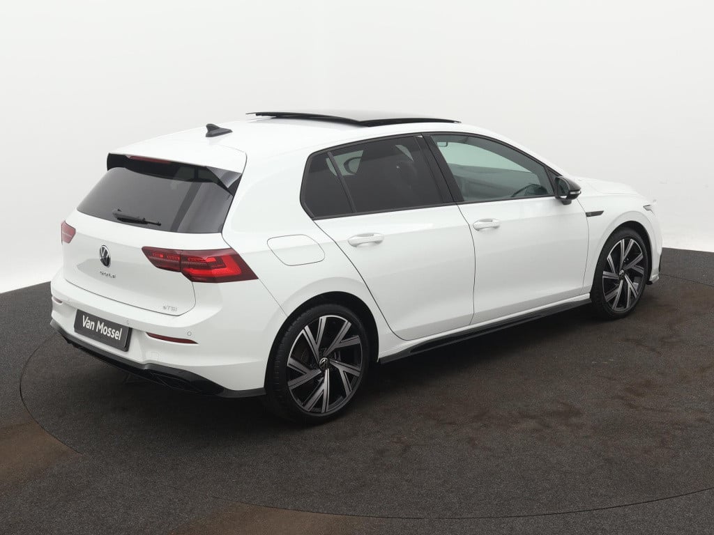 Volkswagen Golf 1.5 etsi r-line business | camera | navigatie | apple carpl