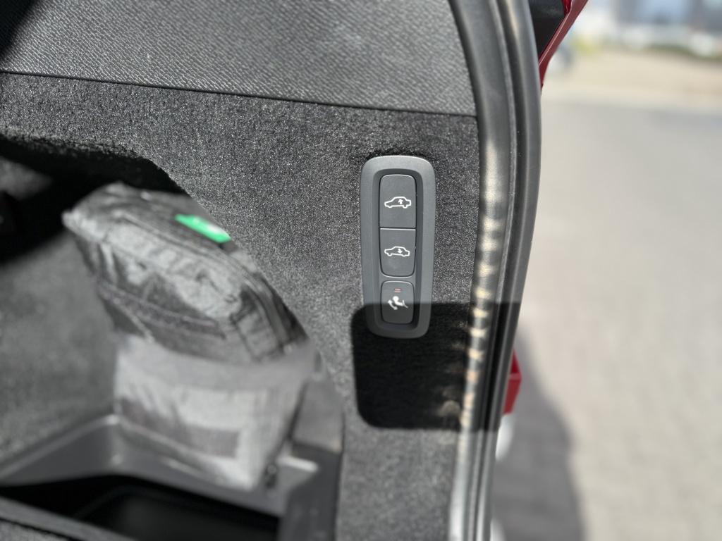 Volvo XC90 t8 390pk recharge r-design| luchtvering| trekhaak| panodak| 360c