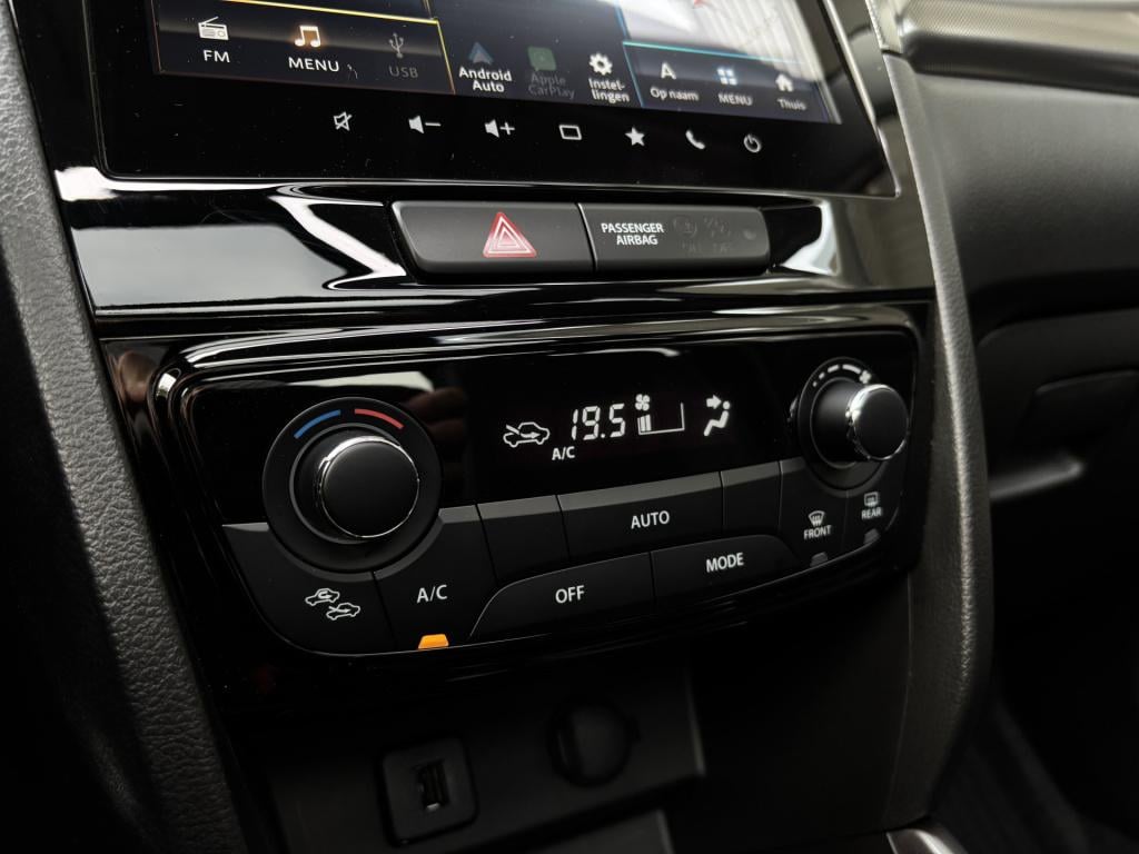 Suzuki Vitara style 1.4 boosterjet smart hybrid/ panoramadak