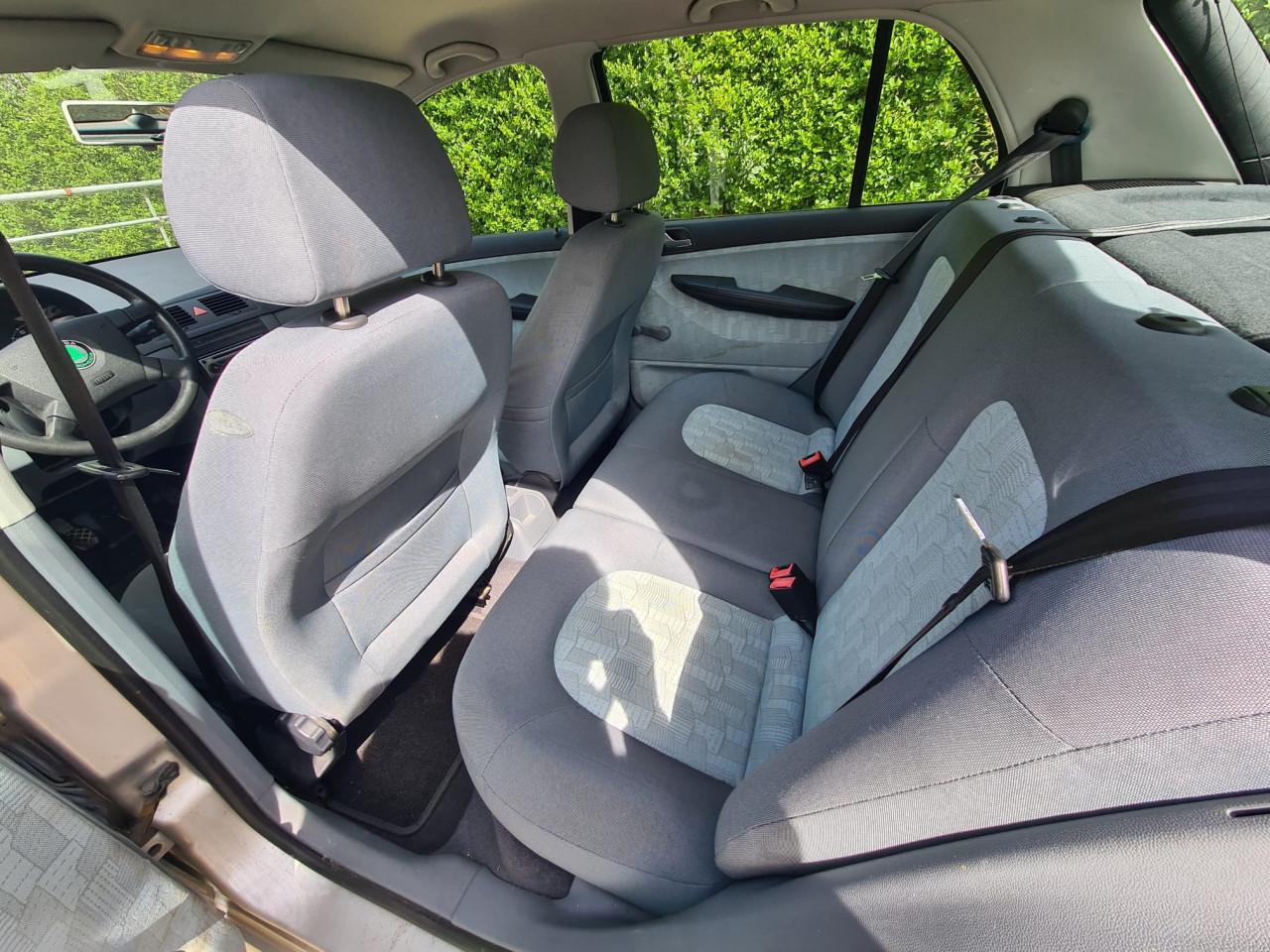 Skoda Fabia 1.4 50KW 2000 Grijs