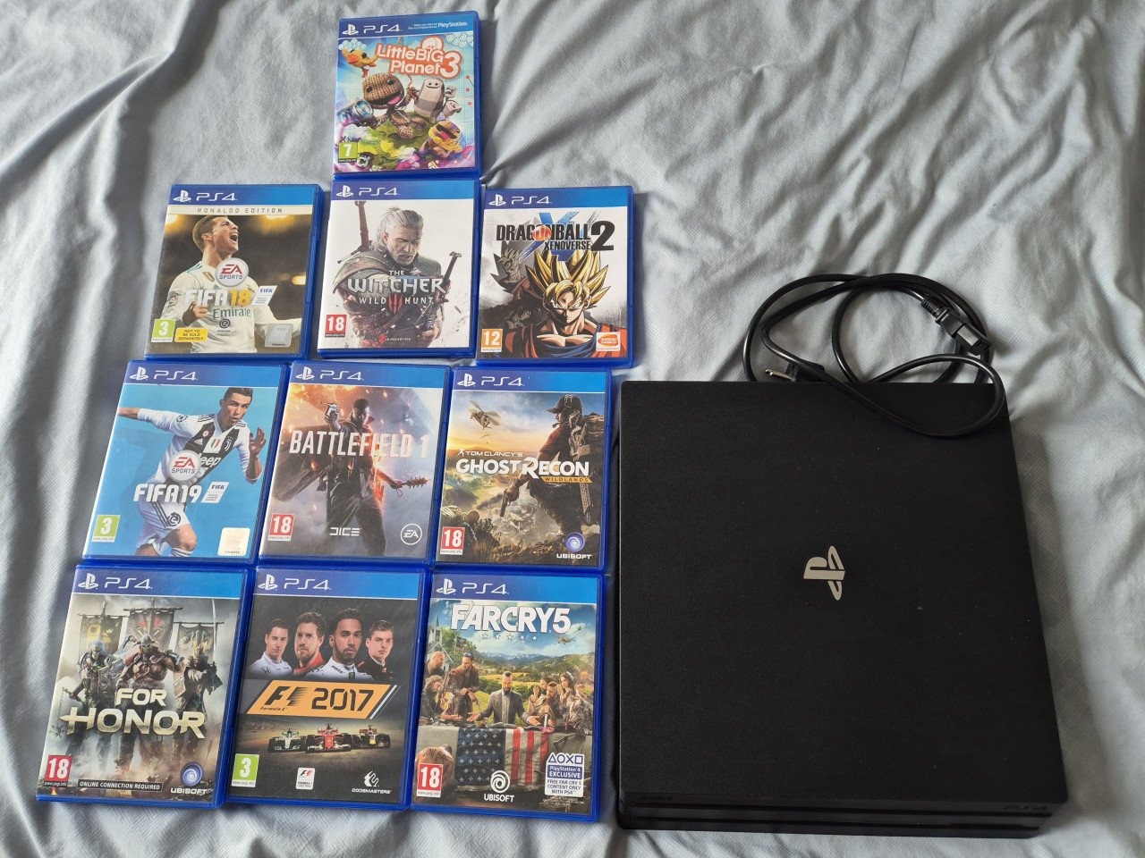 Playstatoon 4 Pro met diverse spellen