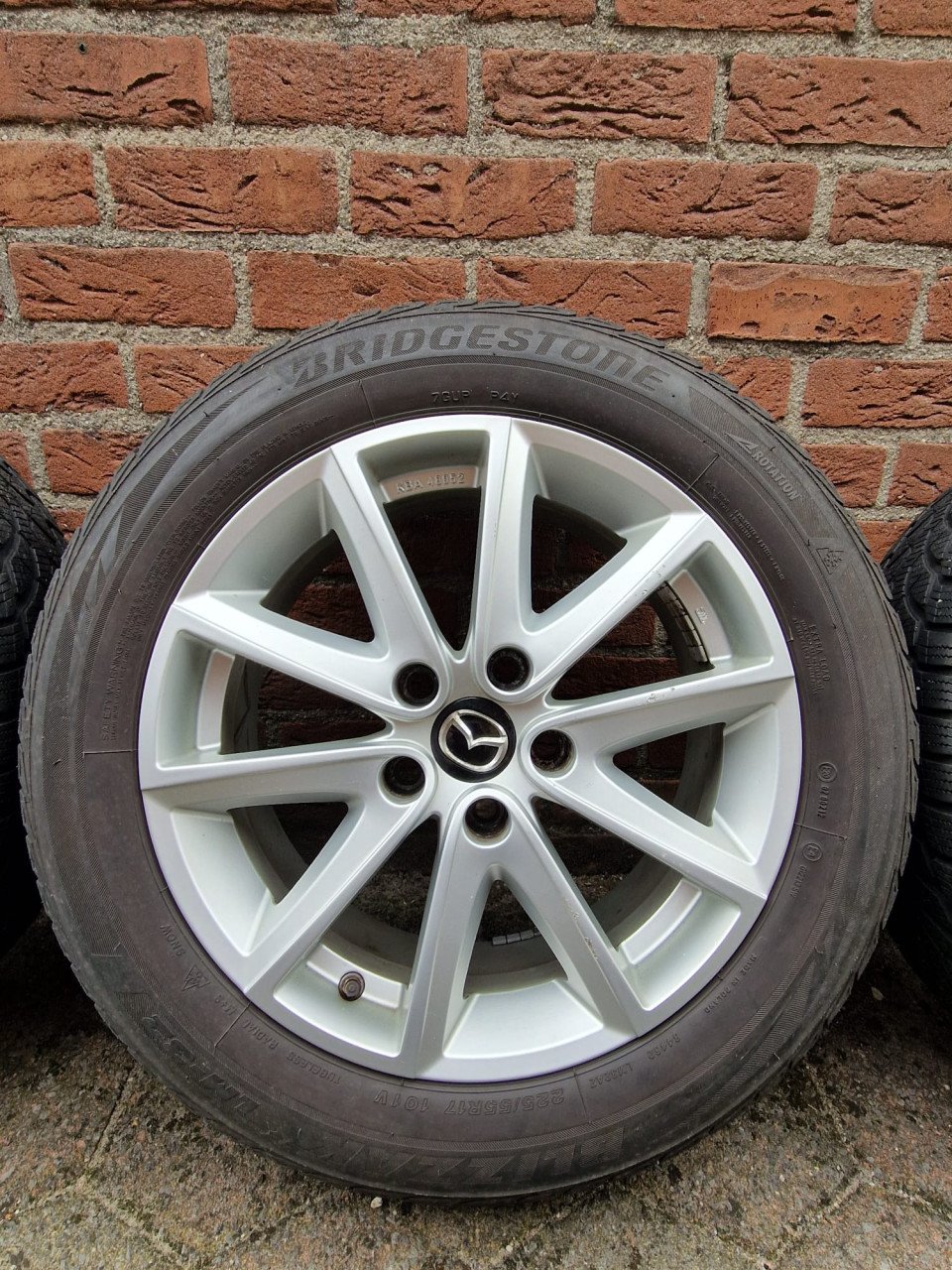 Winterbanden 17 inch: Bridgestone Blizzak LM-32. Bandenmaat 225/55R17